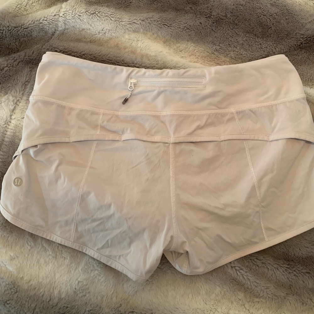 LULULEMON WHITE SHORTS